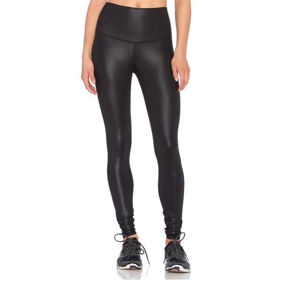 ALO Yoga Pants - NWT ALO YOGA high waisted airbrush legging
